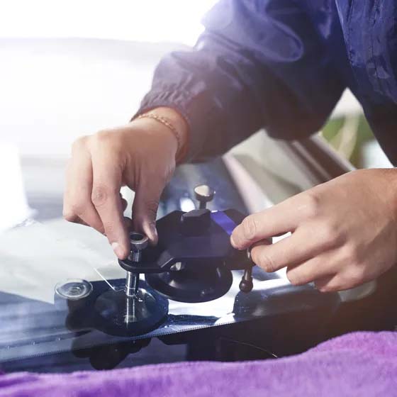Fixing a broken car windshield